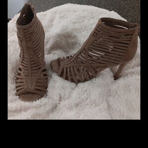 Charlotte Russe Size 8 Brown Heels